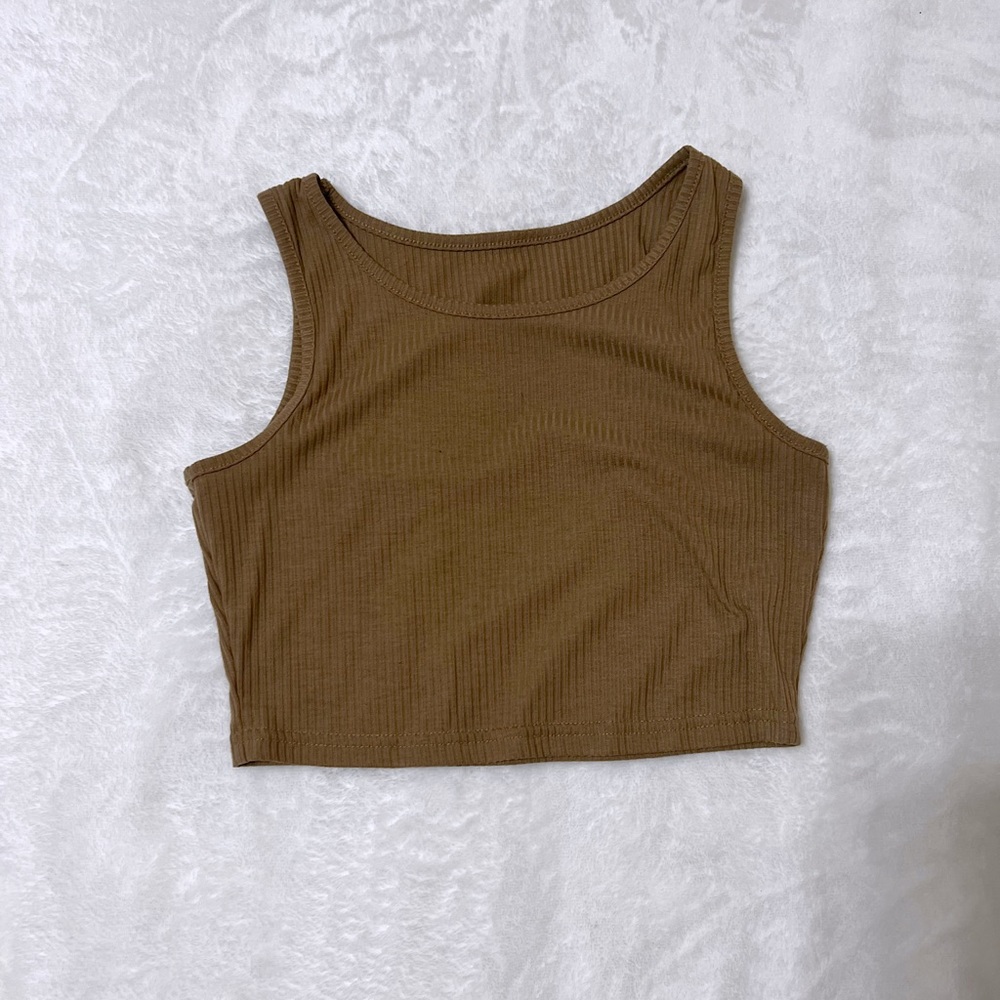 tan tank top
